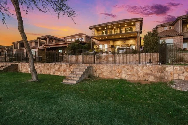Official listing photo for 10013 Lakeside Dr